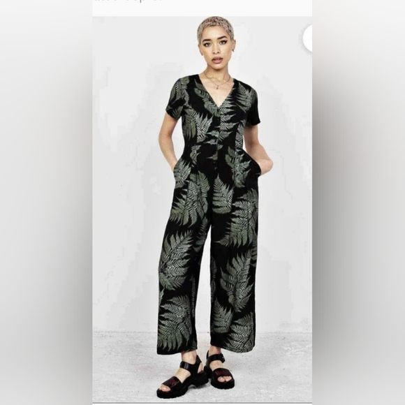 Disturbia Pants - Disturbia Fern Print Jumpsuit Size 4